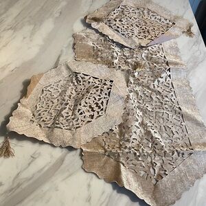 Iranian Gold Cutout Table Runner w Tassels + 2 Matching Placemats Decor Set